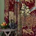 Stoff THE BROOK TAPESTRY TAPESTRY RED als Vorhangstoff